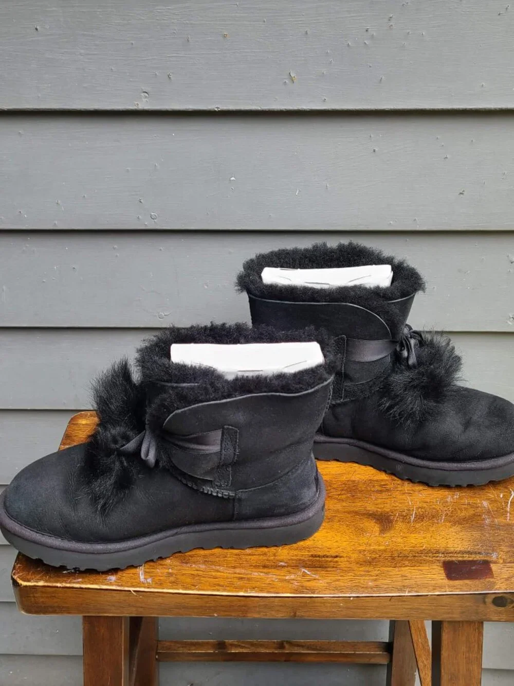 UGG Gita Black Suede Shearling Boots size 8 in Box